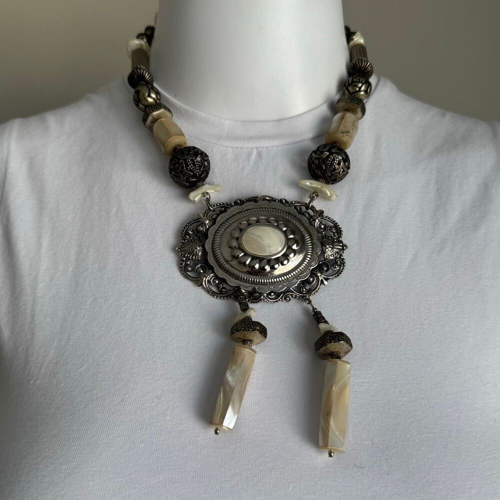 Boho Chic Beaded Chunky Necklace With Mother Of Pearl